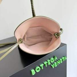 Picture of Bottega Veneta Handbags _SKUfw202999573fw